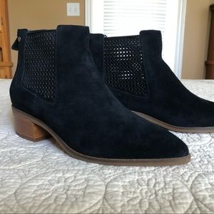 *SOLD* COLE HAAN Val Bootie Black Suede Size 9 1/2 B